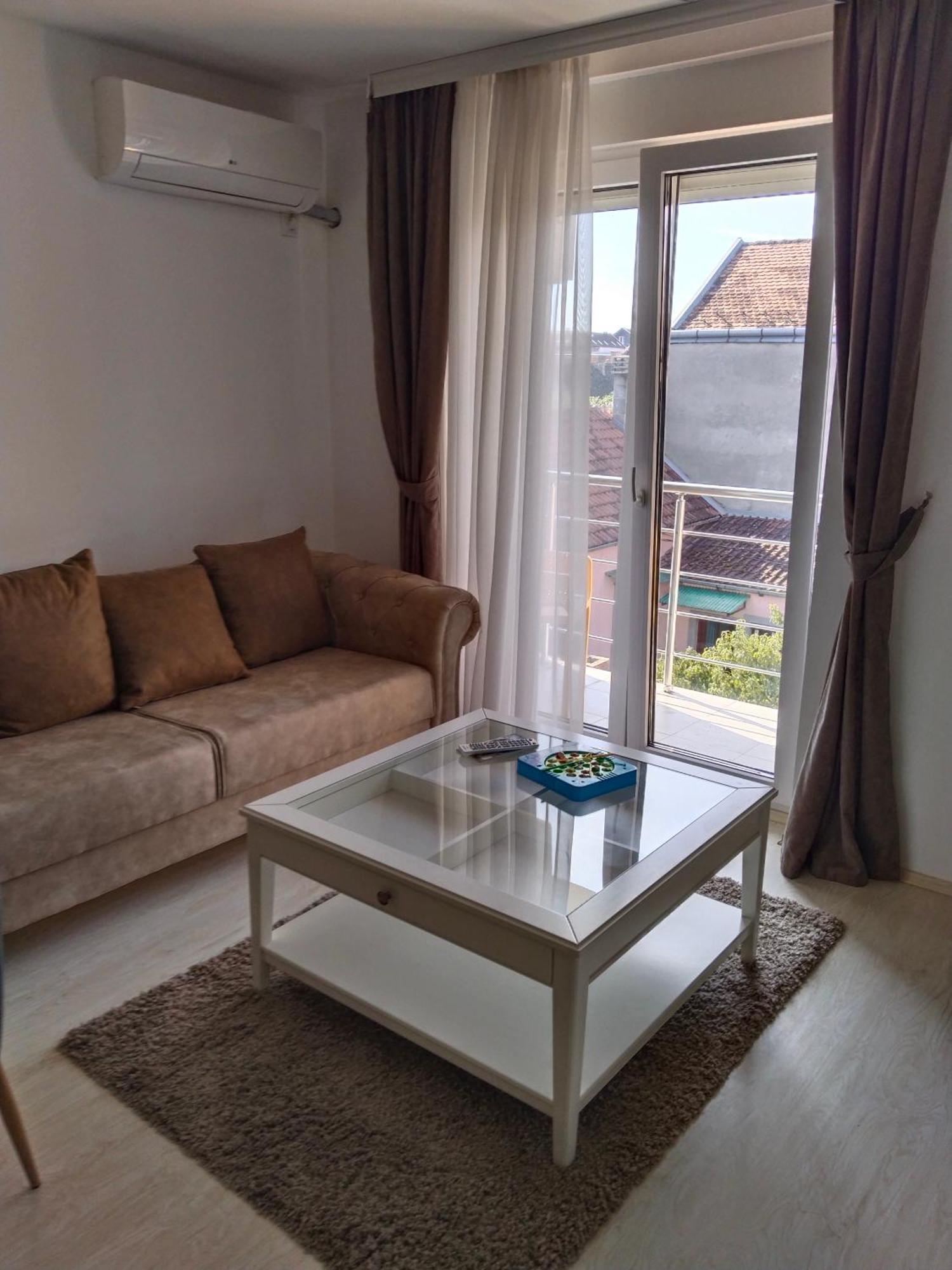 Sandra Apartmani Vârşeţ Exterior foto