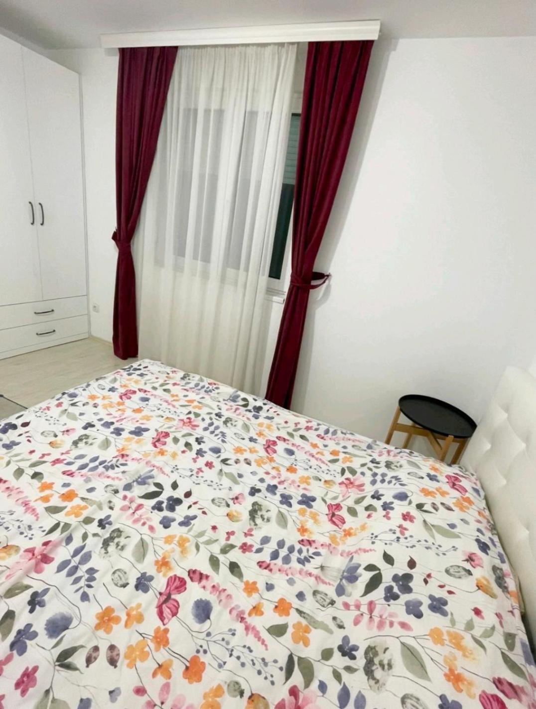 Sandra Apartmani Vârşeţ Exterior foto
